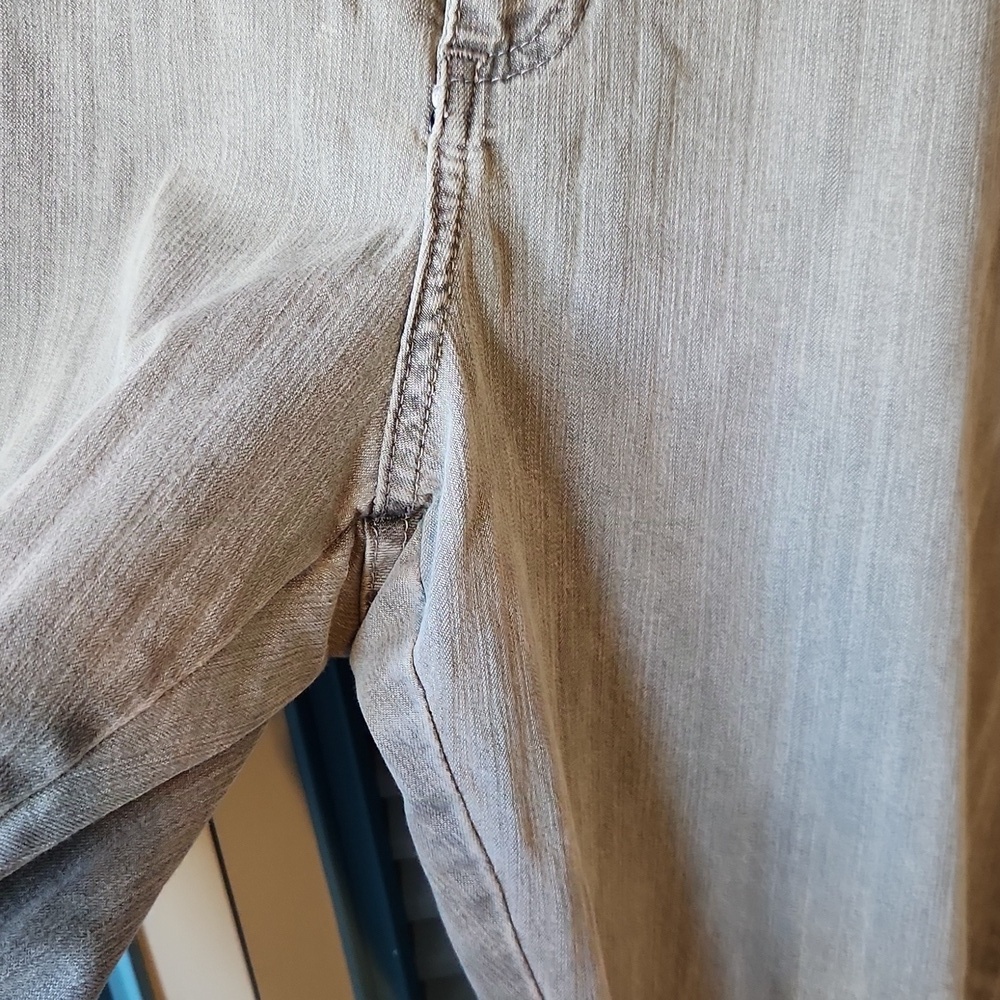 Lee Light Grey Classic Fit Jeans - Picture 5 of 13